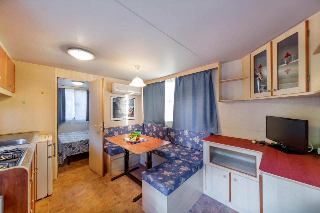 Camping&Village Le Cernie Lotzorai Ngoại thất bức ảnh